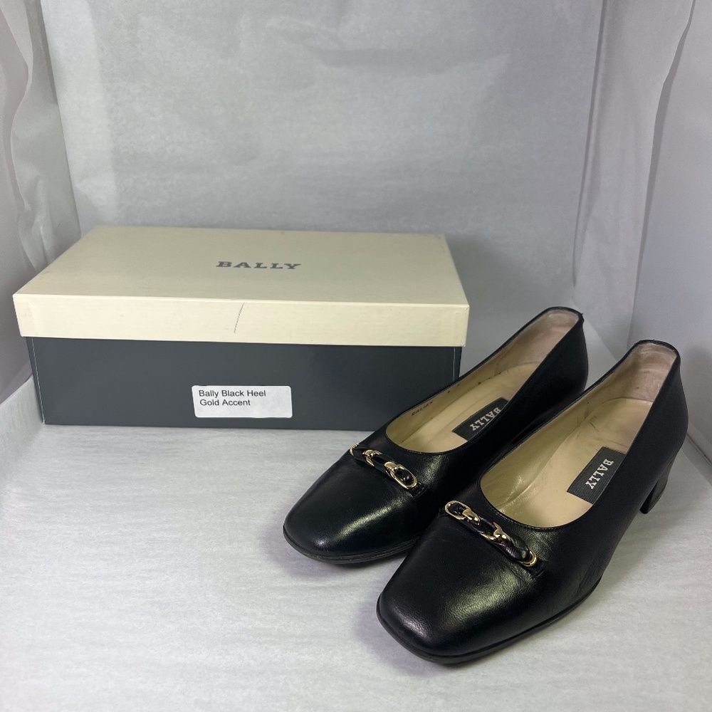 Bally classic loafers size 6